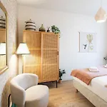 דירה L10 Staywiz Us - Clemenceau Central, Next Train Station *