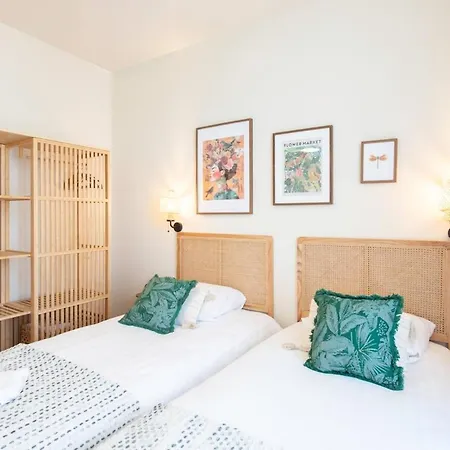 L10 Staywiz Us - Clemenceau Central, Next Train Station *