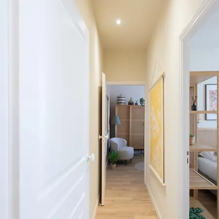 L10 Staywiz Us - Clemenceau Central, Next Train Station * Nice