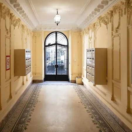 L10 Staywiz Us - Clemenceau Central, Next Train Station * Nizza