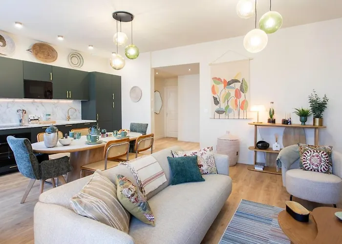 شقة L10 Staywiz Us - Clemenceau Central, Next Train Station