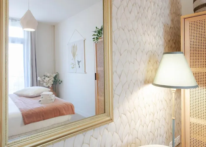 L10 Staywiz Us - Clemenceau Central, Next Train Station شقة